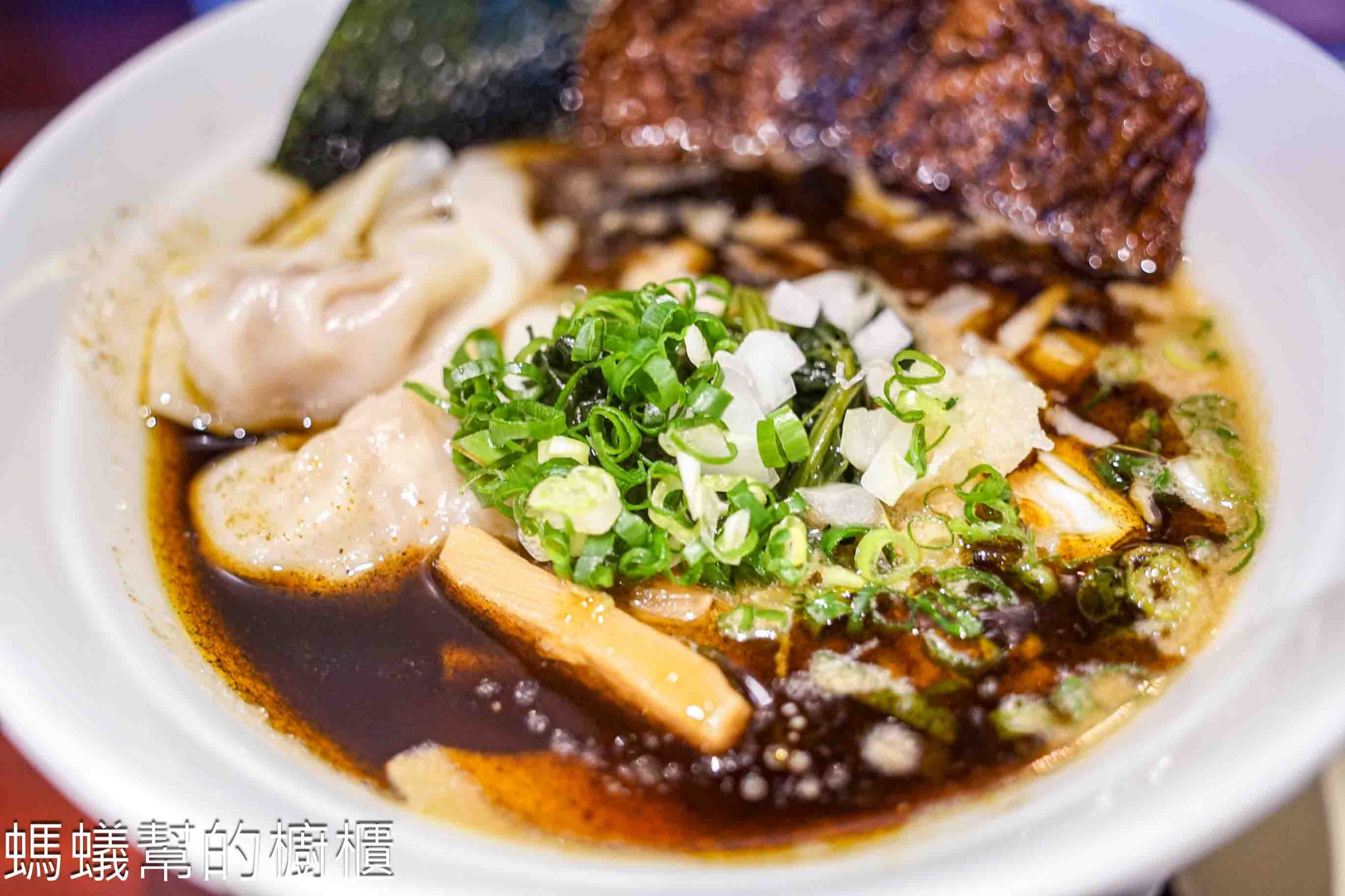 福屋拉麵 | 台中中區火車站附近蔬食拉麵，口味濃郁不吃素的人也會喜歡。