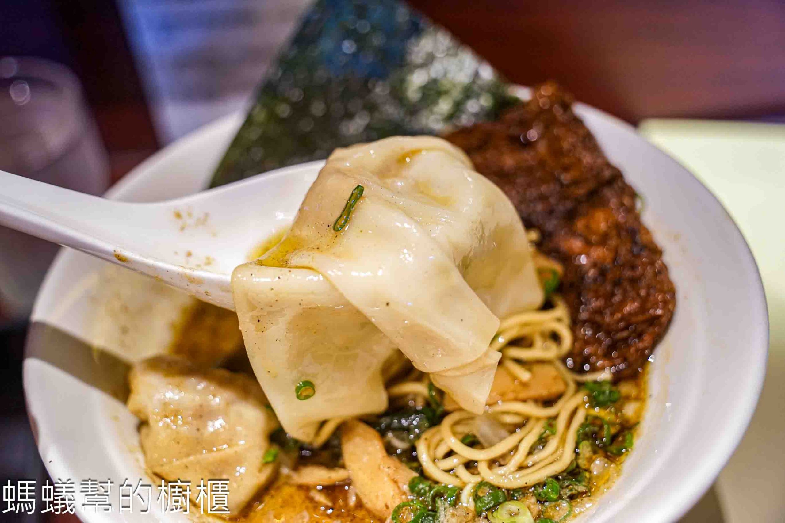 福屋拉麵 | 台中中區火車站附近蔬食拉麵，口味濃郁不吃素的人也會喜歡。