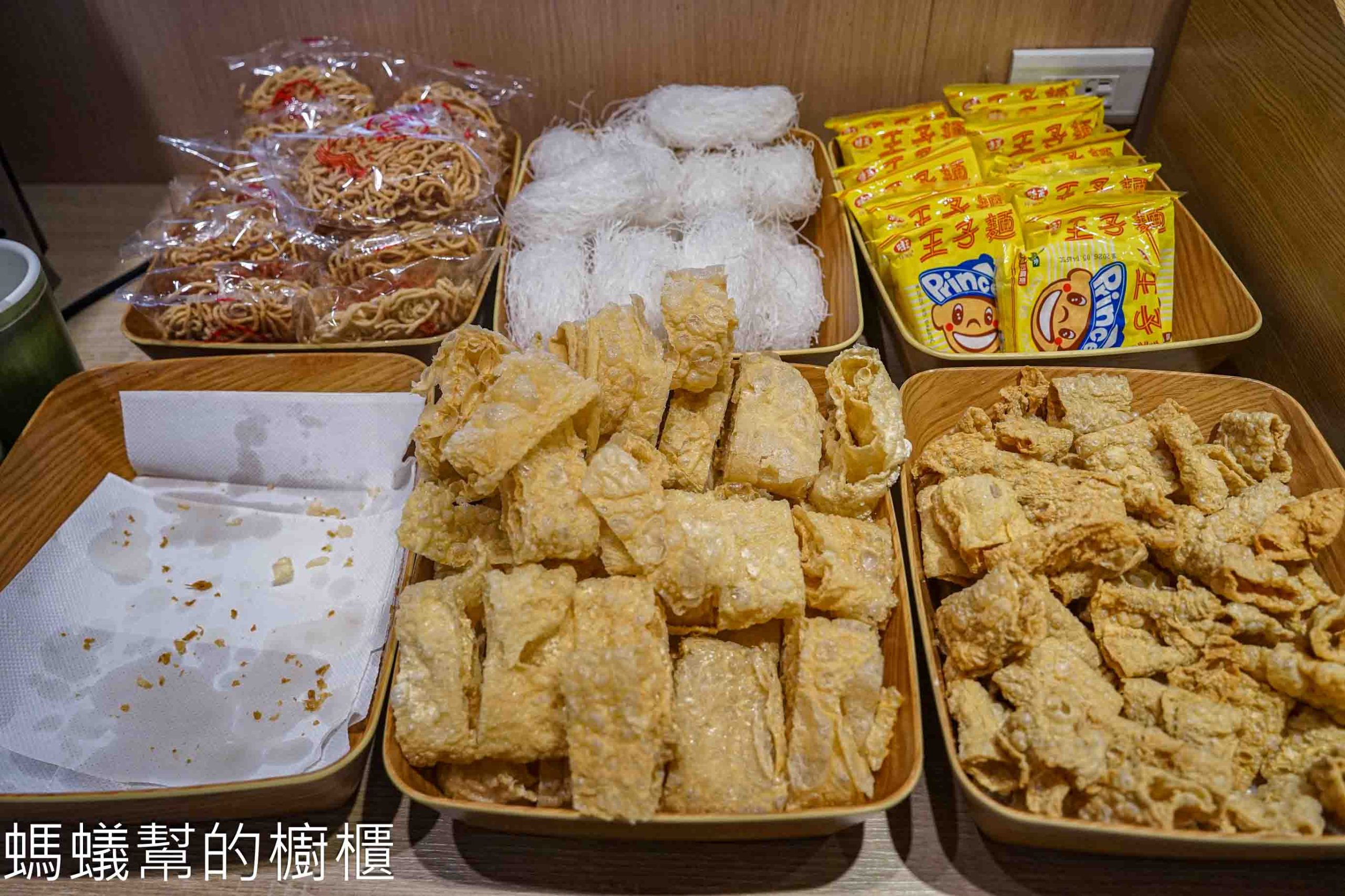 八石什鍋永安店 | 彰化火鍋推薦,自助吧蔬菜新鮮種類多,麻油燒酒系列冬日激推!