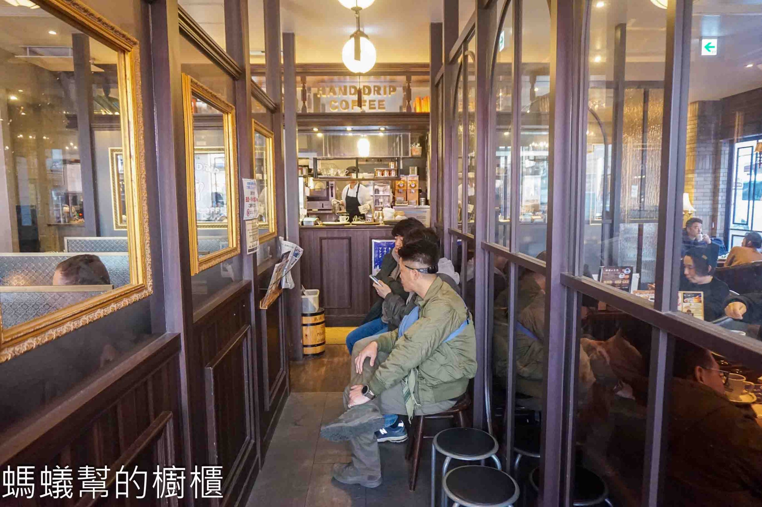 星乃珈琲店淺草店 | 日本連鎖昭和風格珈琲館，供應厚鬆餅、早餐套餐、義大利麵。