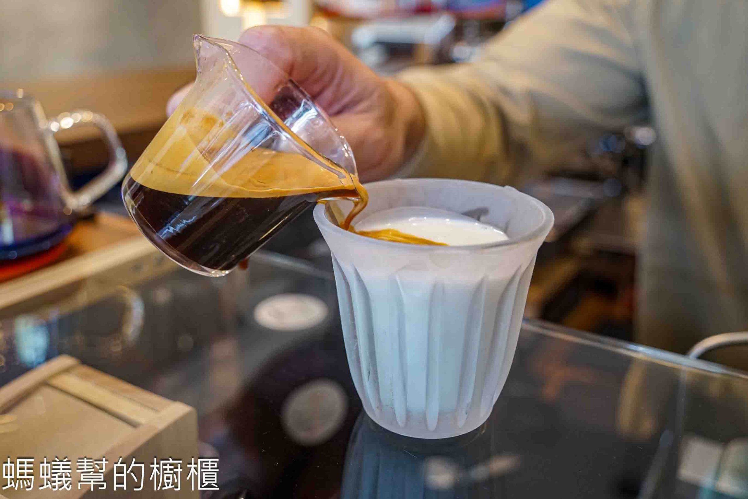 泊好時美甲咖啡館 | 嘉義市咖啡館推薦，精品豆咖啡、流心巴斯克！