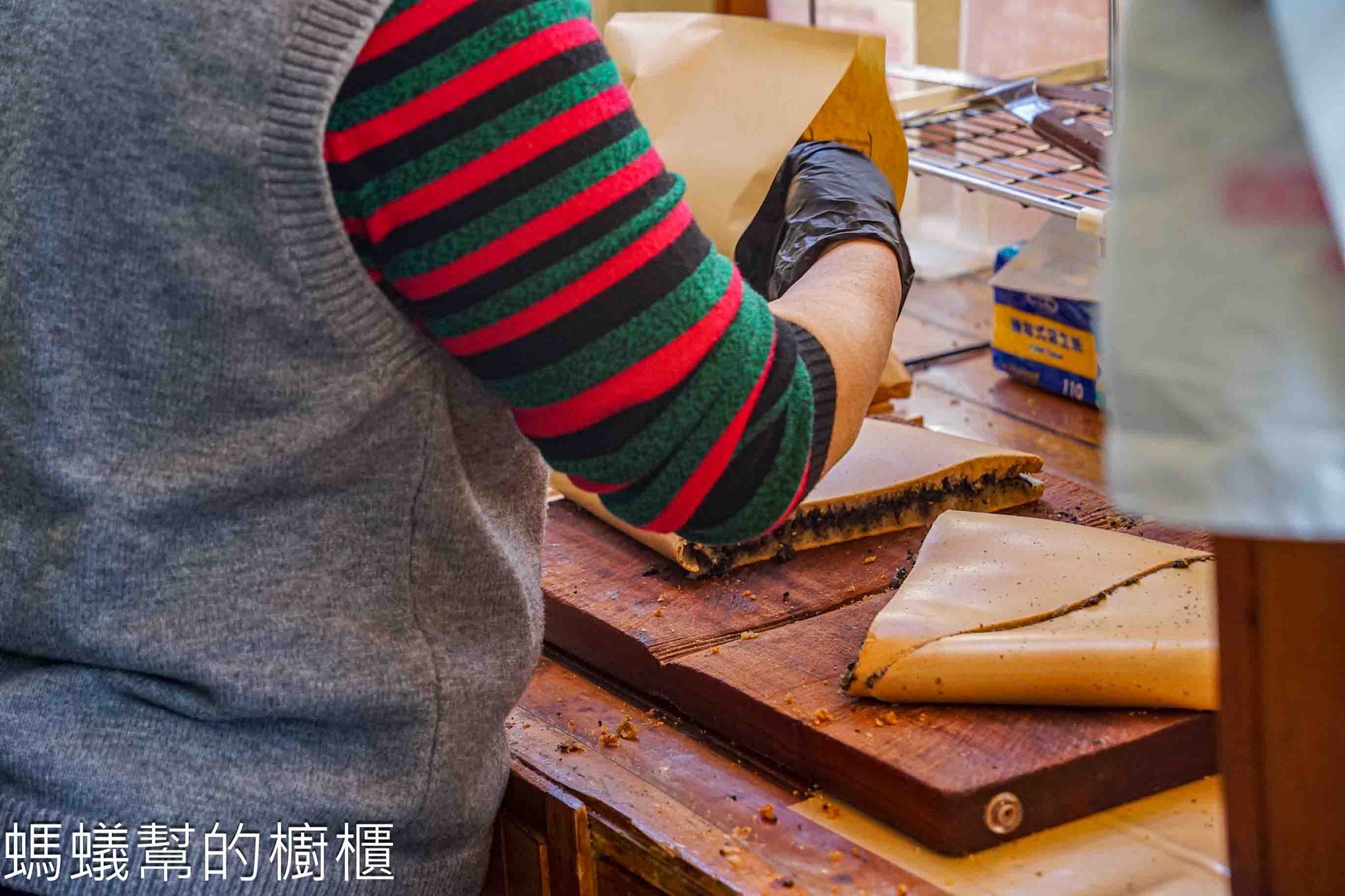 阿鹿仔滿煎糕 | 鹿港老街假日限定爆漿滿煎糕