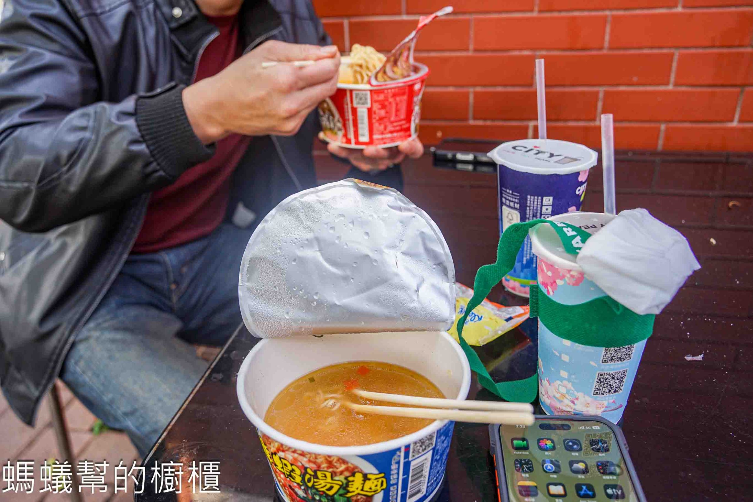 福榕宮泡麵土地公