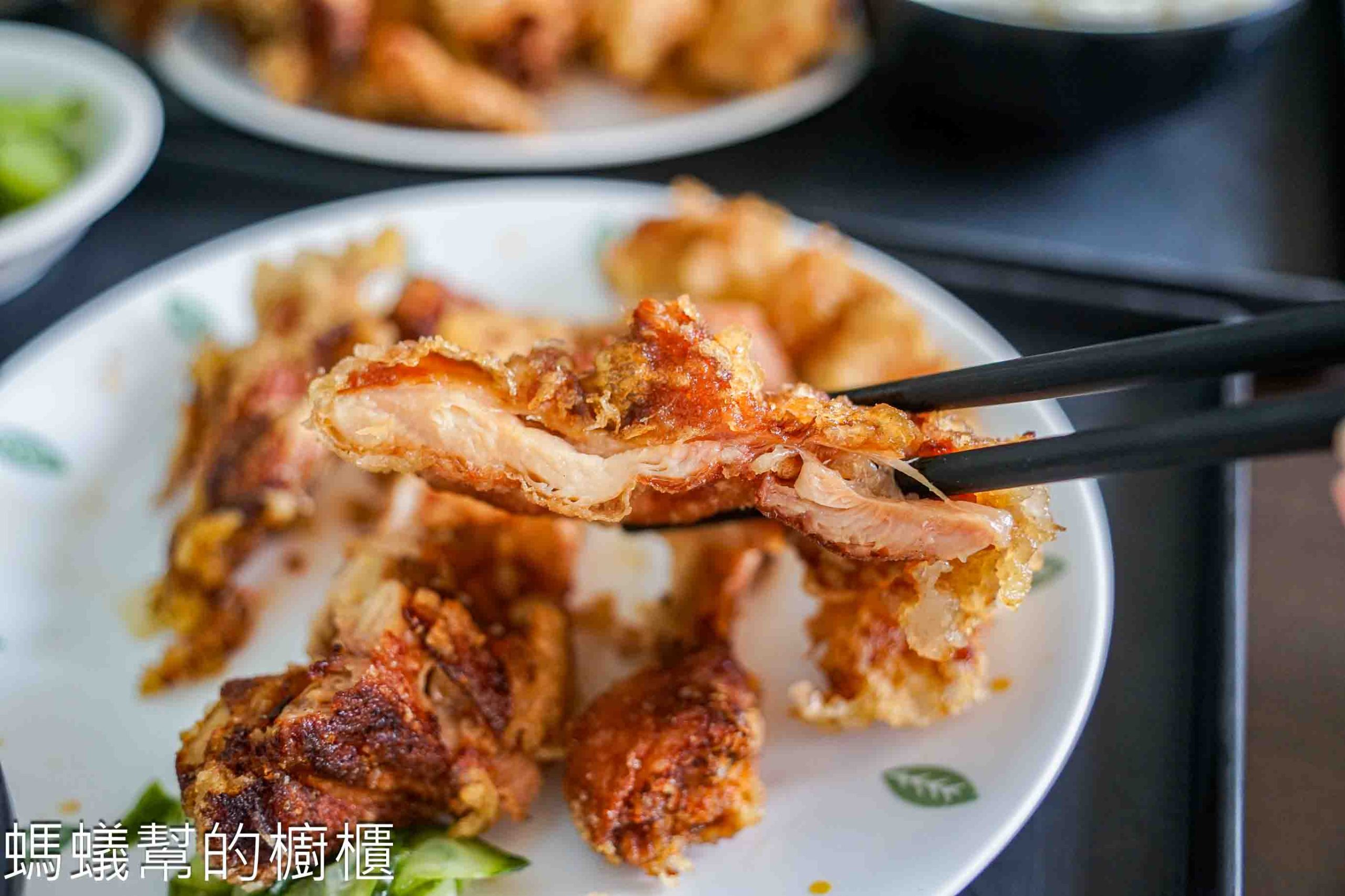 金G園簡餐．咖啡 | 台中西區美食，炸雞腿、炸排骨，二樓吃簡餐。