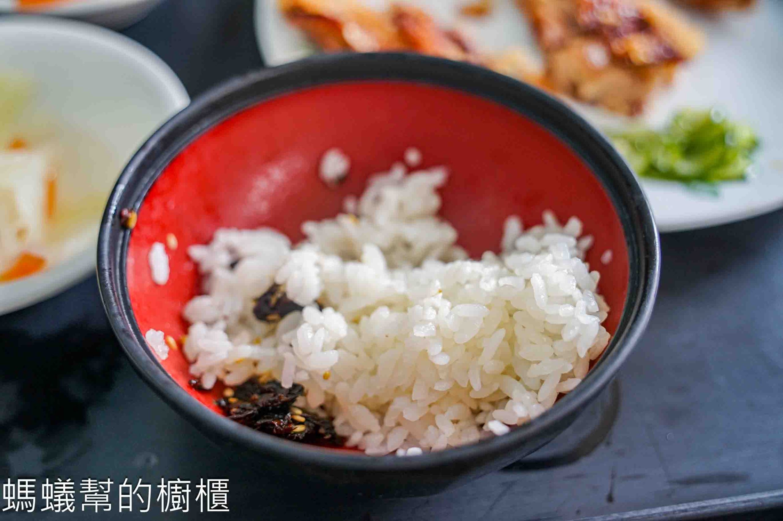 金G園簡餐．咖啡 | 台中西區美食，炸雞腿、炸排骨，二樓吃簡餐。